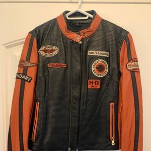 Harley Davidson Woman’s leather jacket.